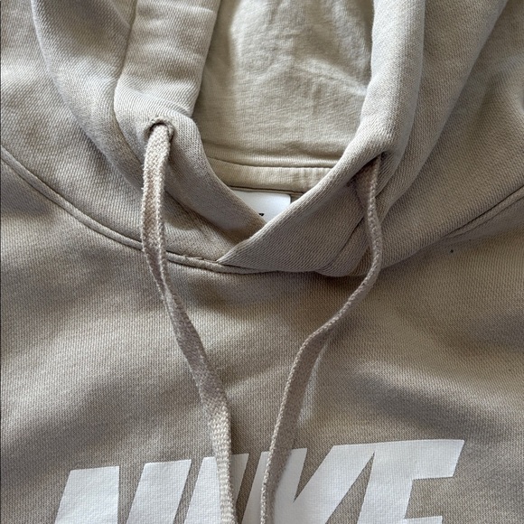 Nike  pullover hoodie  cream/white logo on chest  muff front pockets EUC - Picture 8 of 15